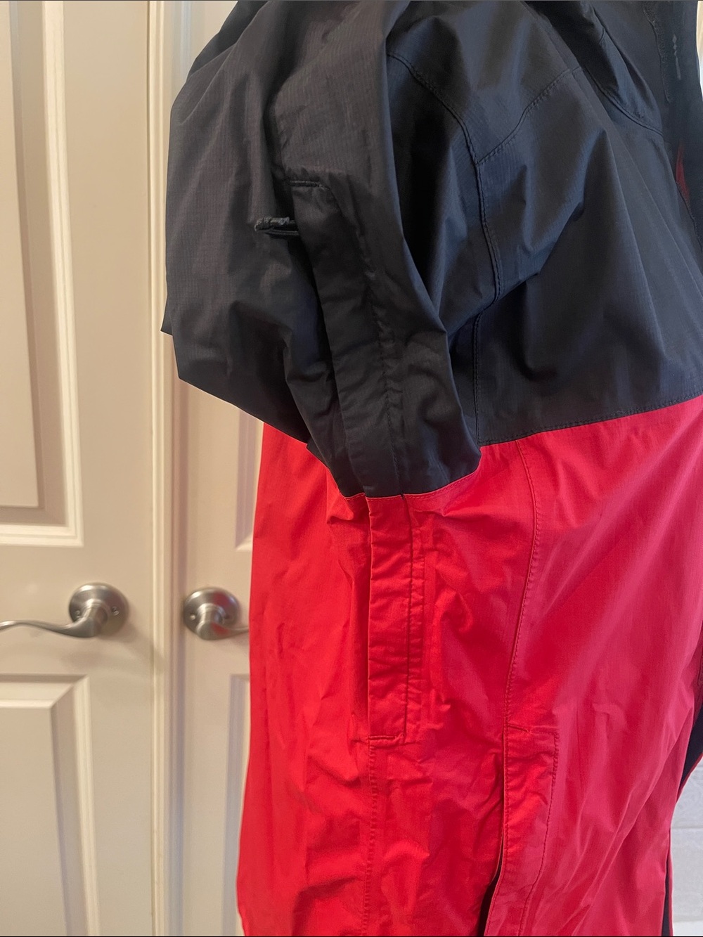 The North Face Red and Black Hooded Rain Shell - Picture 4 of 6